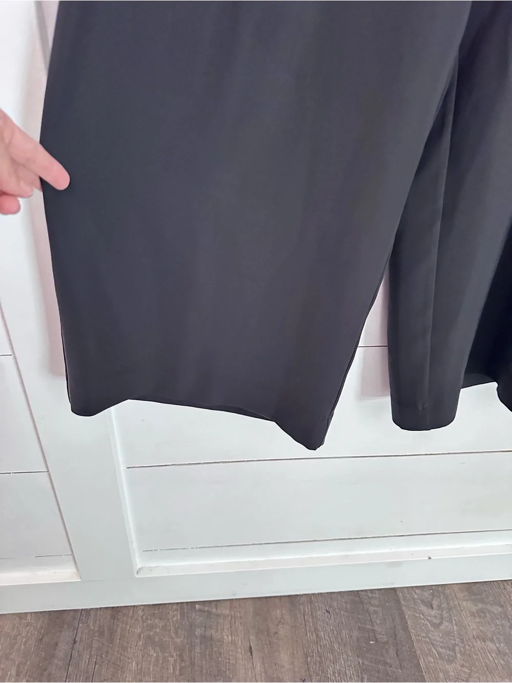 New Lululemon 14 Noir wide flowy leg black tie elastic back waist cropped pant